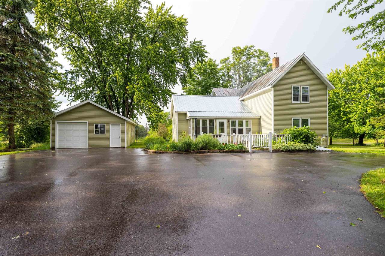 2121 County G Road - Photo 1