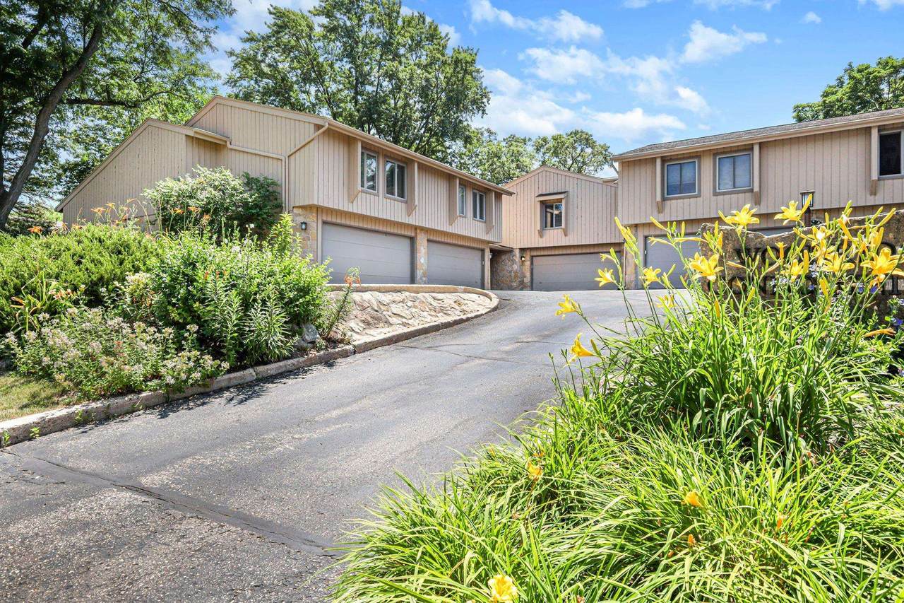 7305 Donna Drive - Photo 1