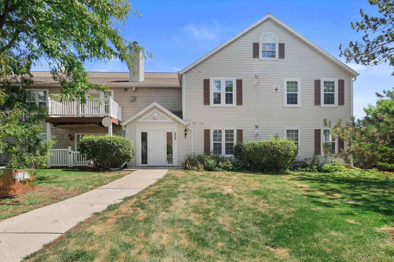 809 Harbor House Drive - Photo 1