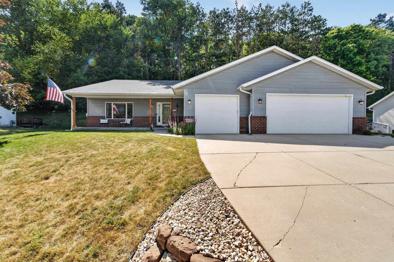 1125 Gils Way - Photo 1