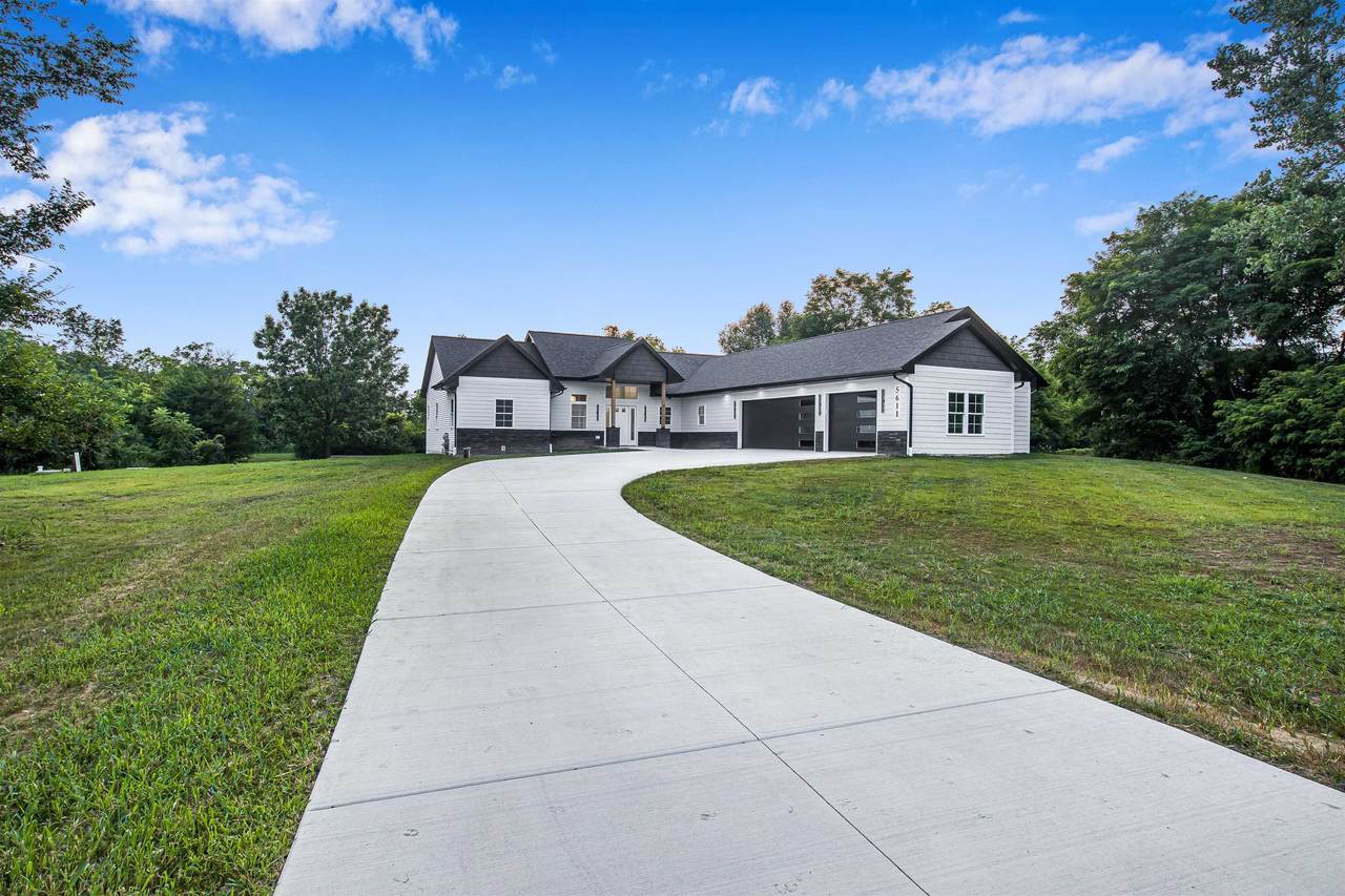 5611 Vista - Photo 1