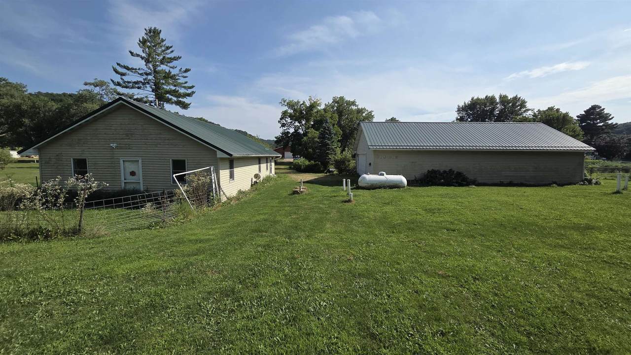 48568 Petersburg Lane - Photo 1