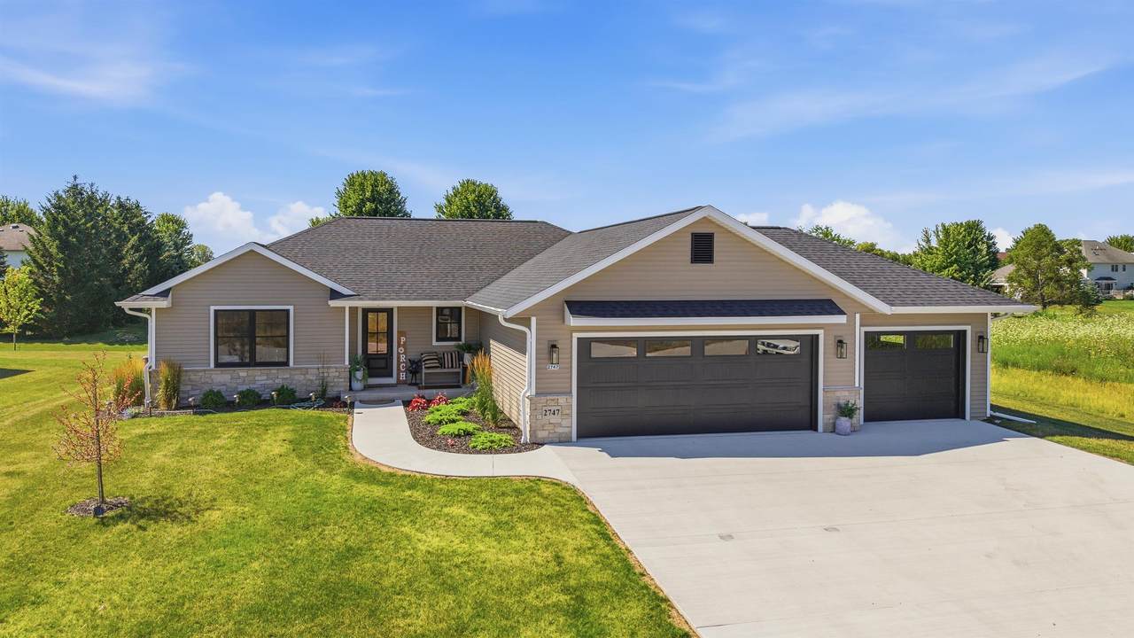 2747 Stonebrook Drive - Photo 1
