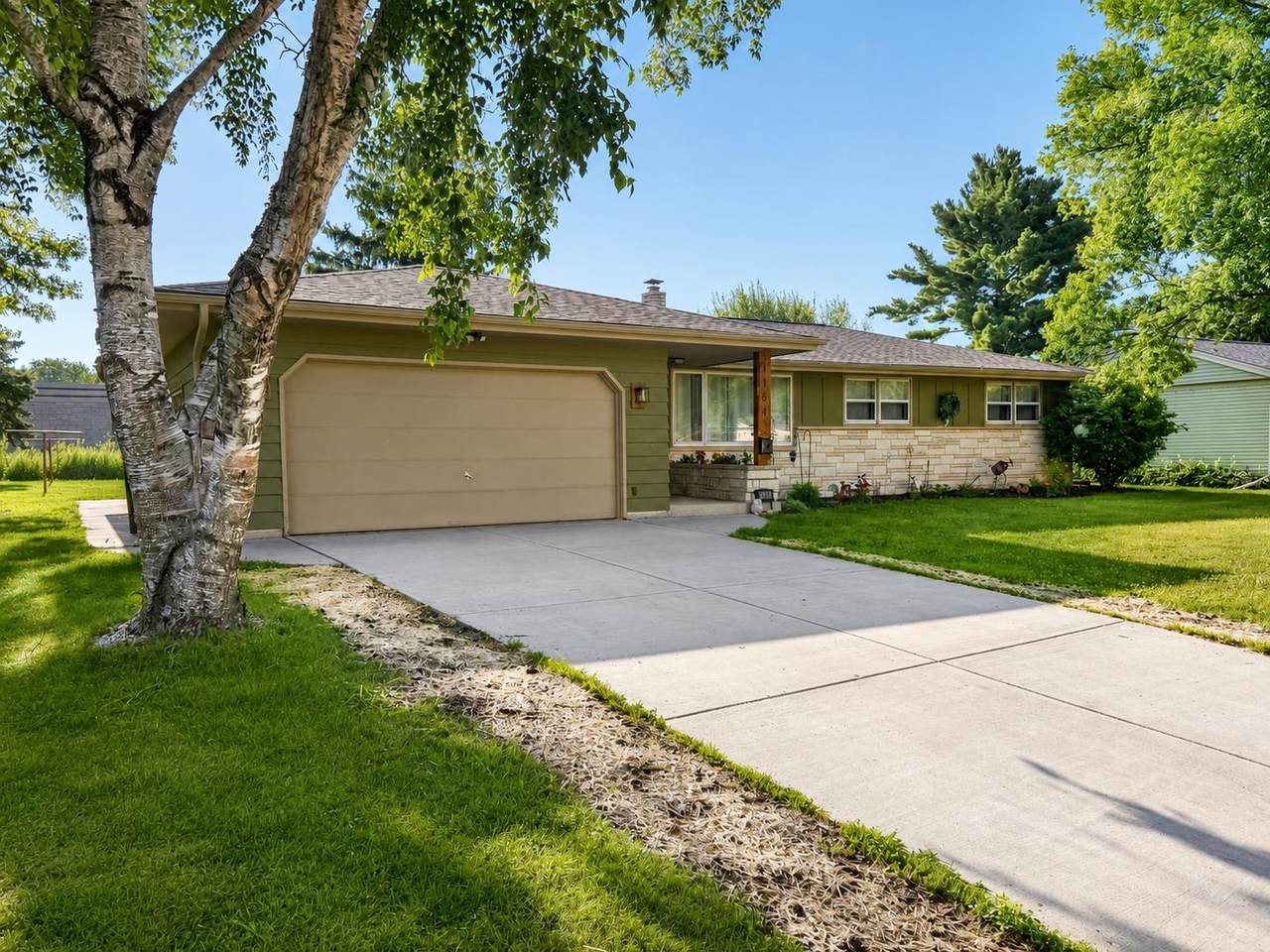 1164 Ontario Drive - Photo 1