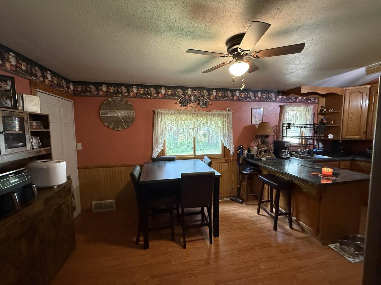 https://bt-photos.global.ssl.fastly.net/madison/1280_boomver_1_2029691-2.jpg