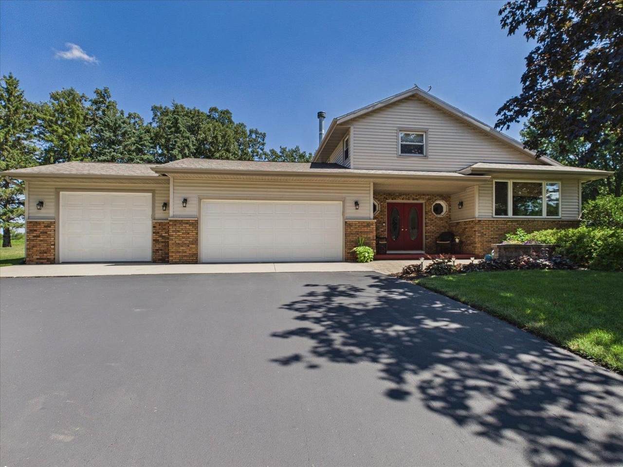 7442 Dekorra Road - Photo 1