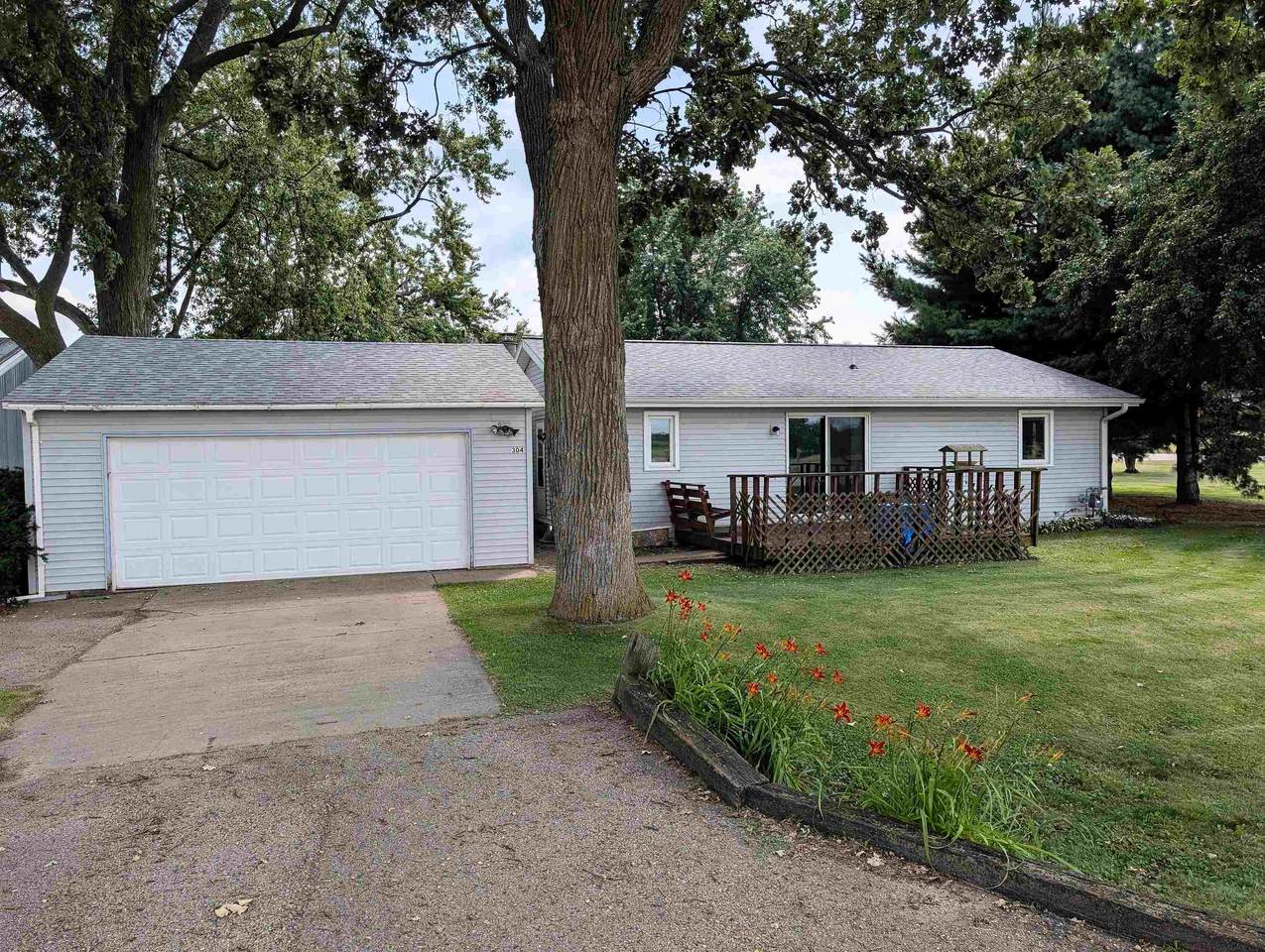 304 Winnebago Street - Photo 1