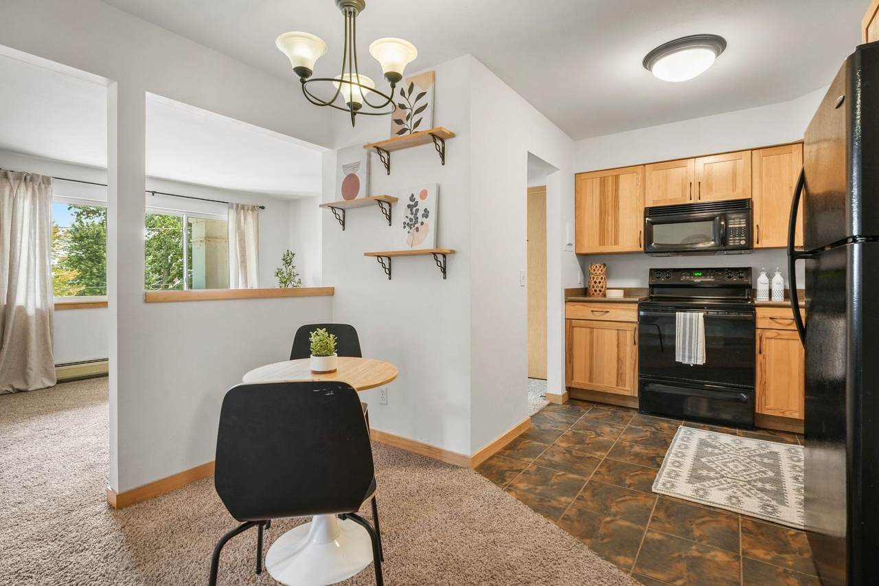 1014 Spaight Street - Photo 1