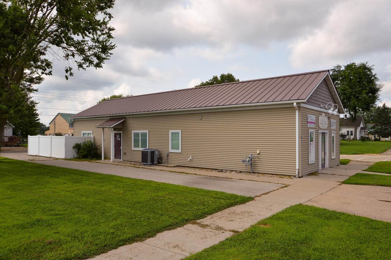 1201 Beaumont Road - Photo 1