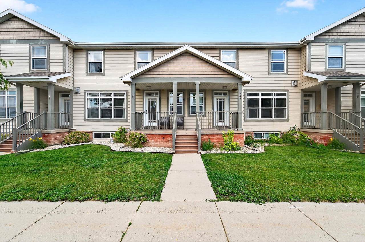203 Wyalusing Drive - Photo 1