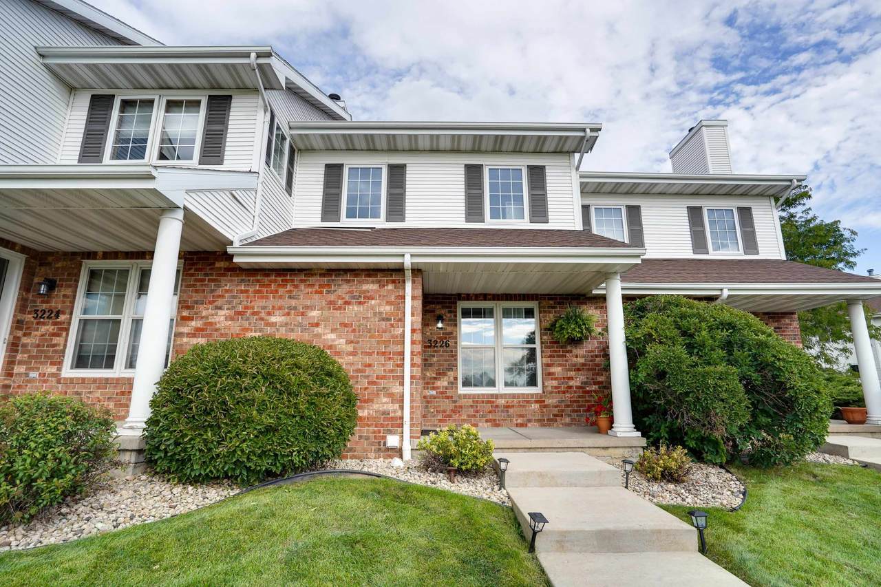 3226 Dorchester Way - Photo 1