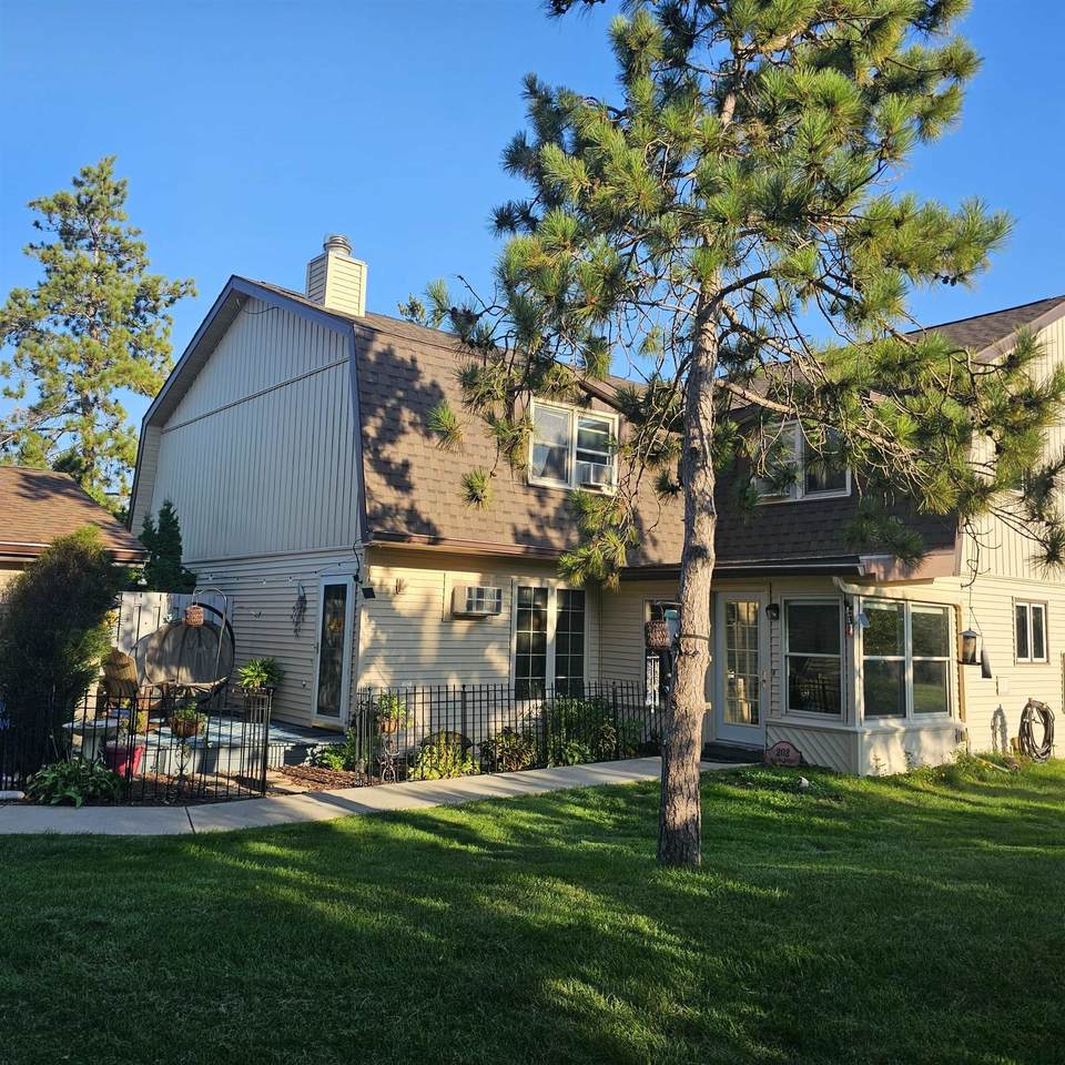 202 Saddle Ridge - Photo 1