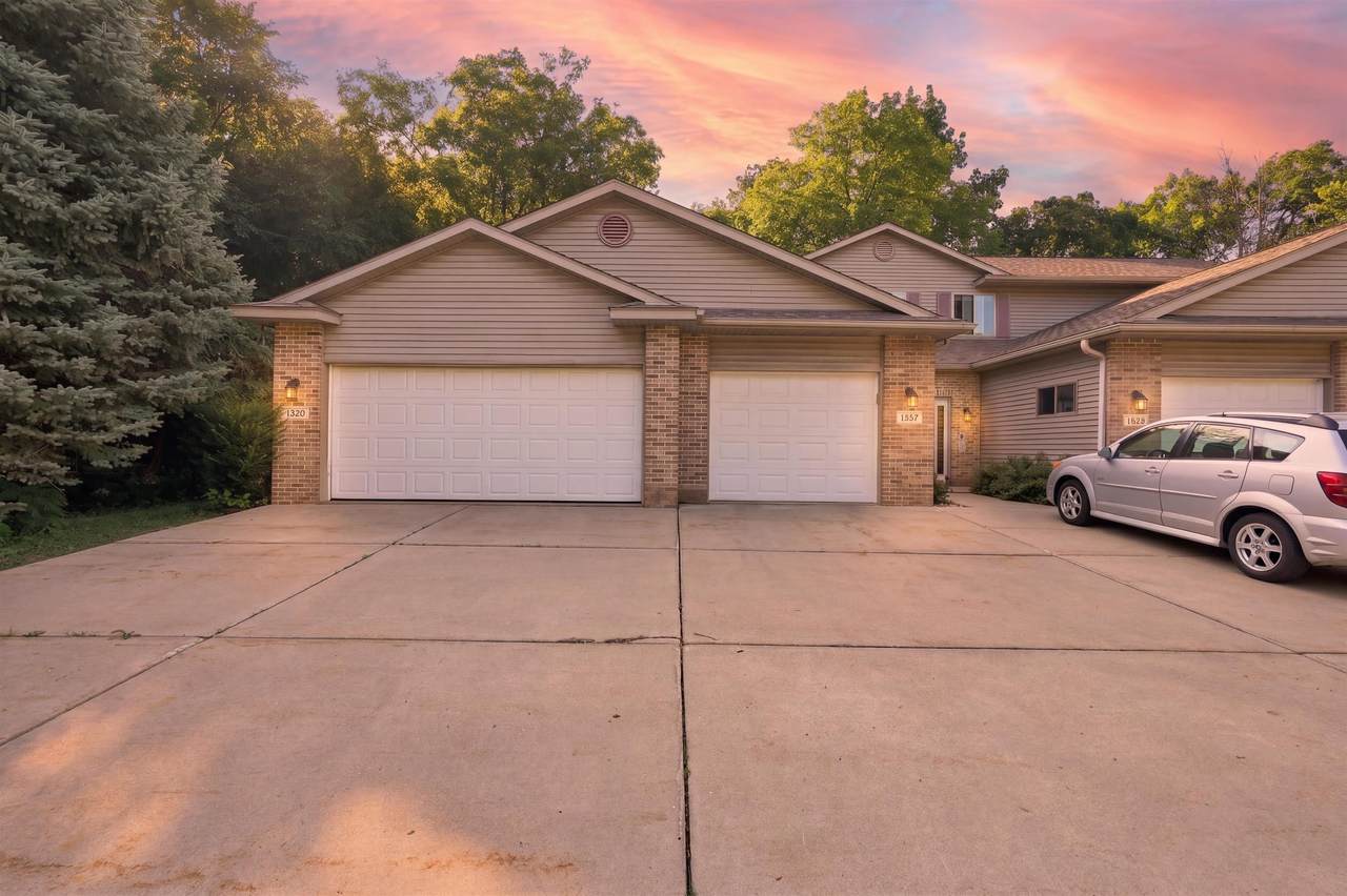 1339 Carpenter Street - Photo 1
