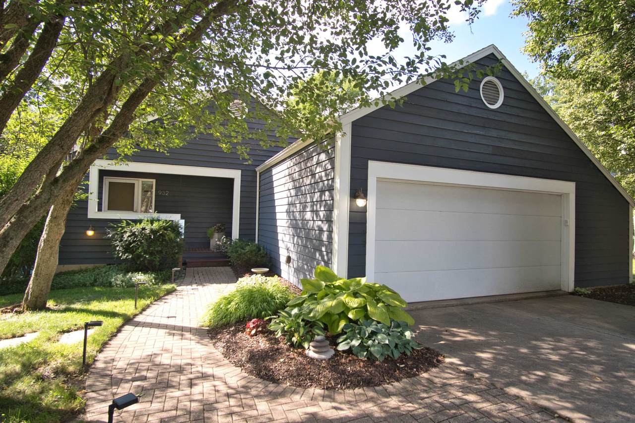 932 Tamarack Way - Photo 1