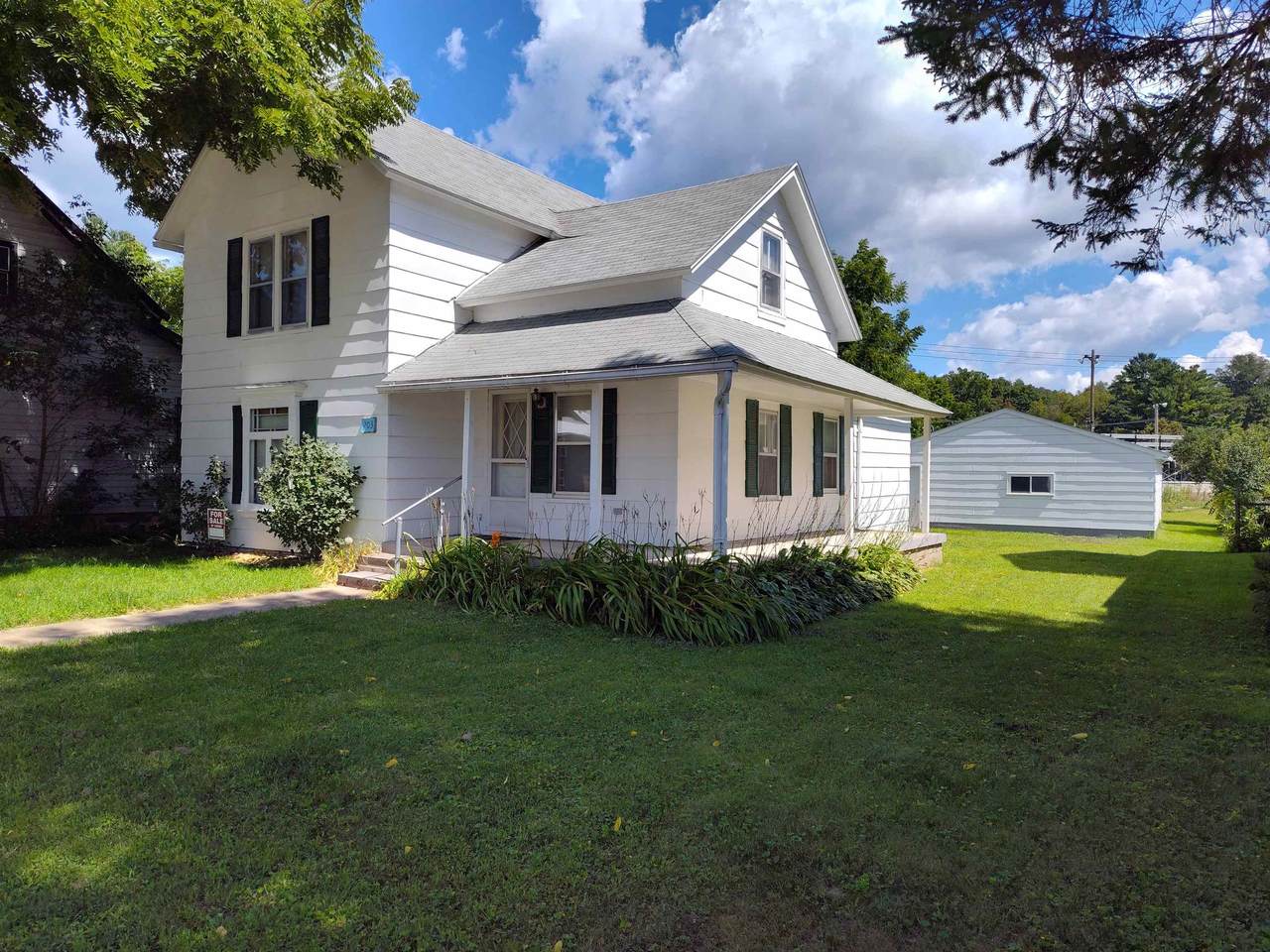 203 Hettman Street - Photo 1