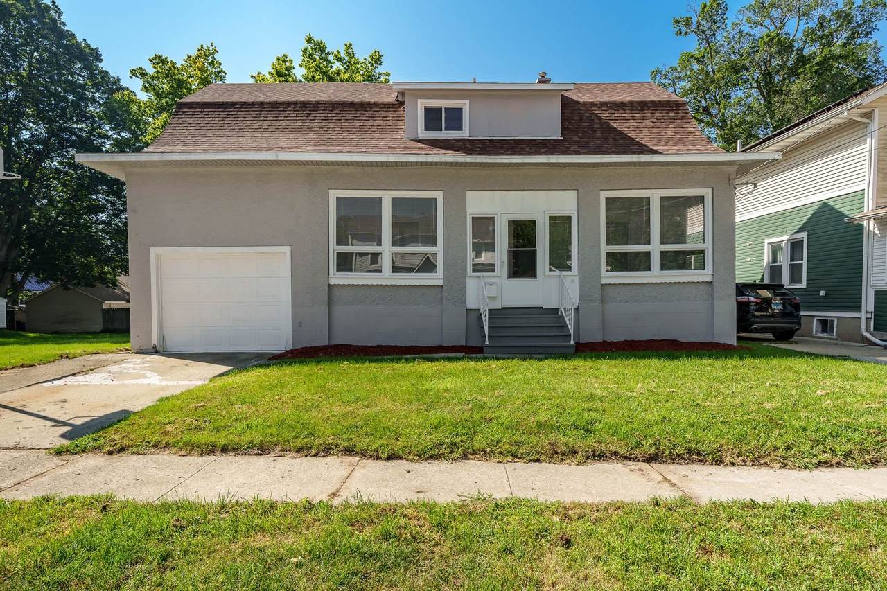 103 Roosevelt Street - Photo 1