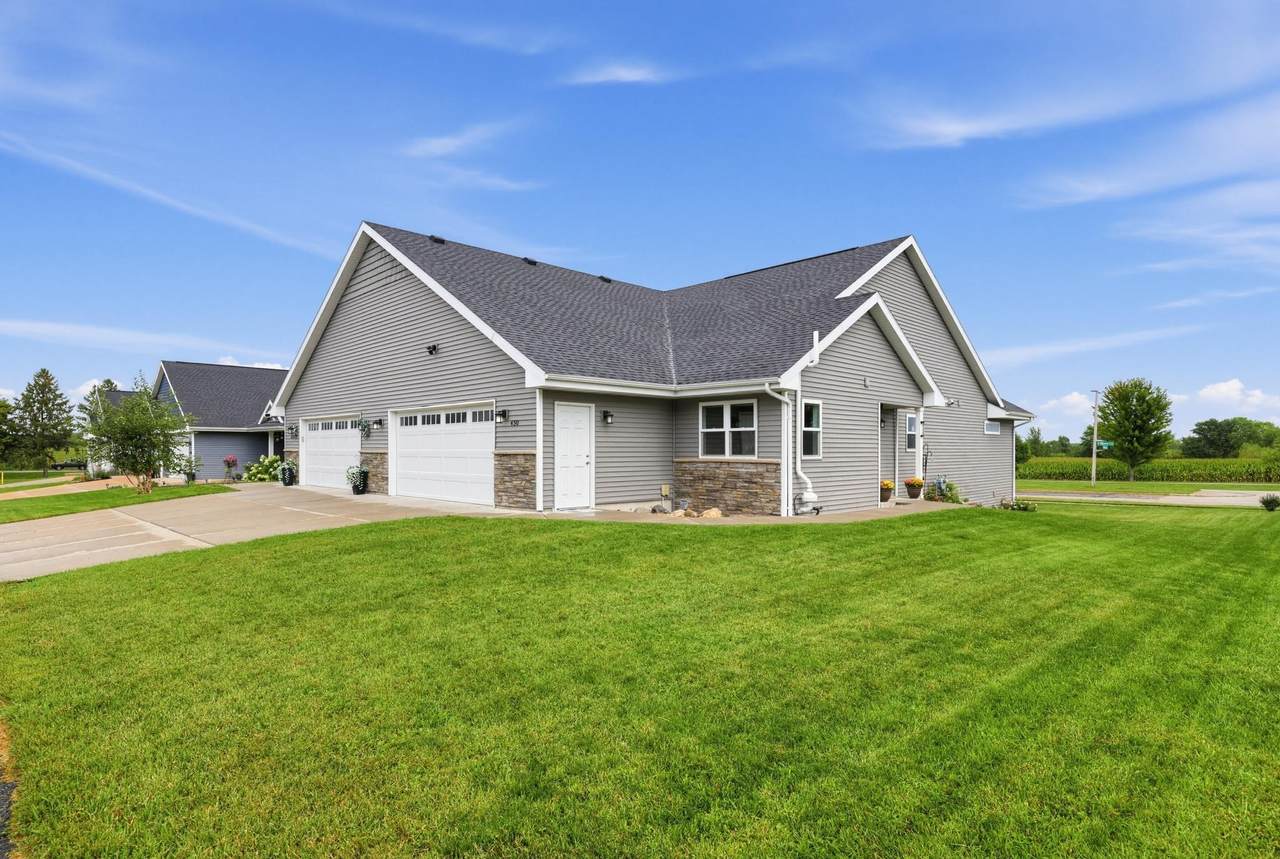 450 Ithaca Court - Photo 1
