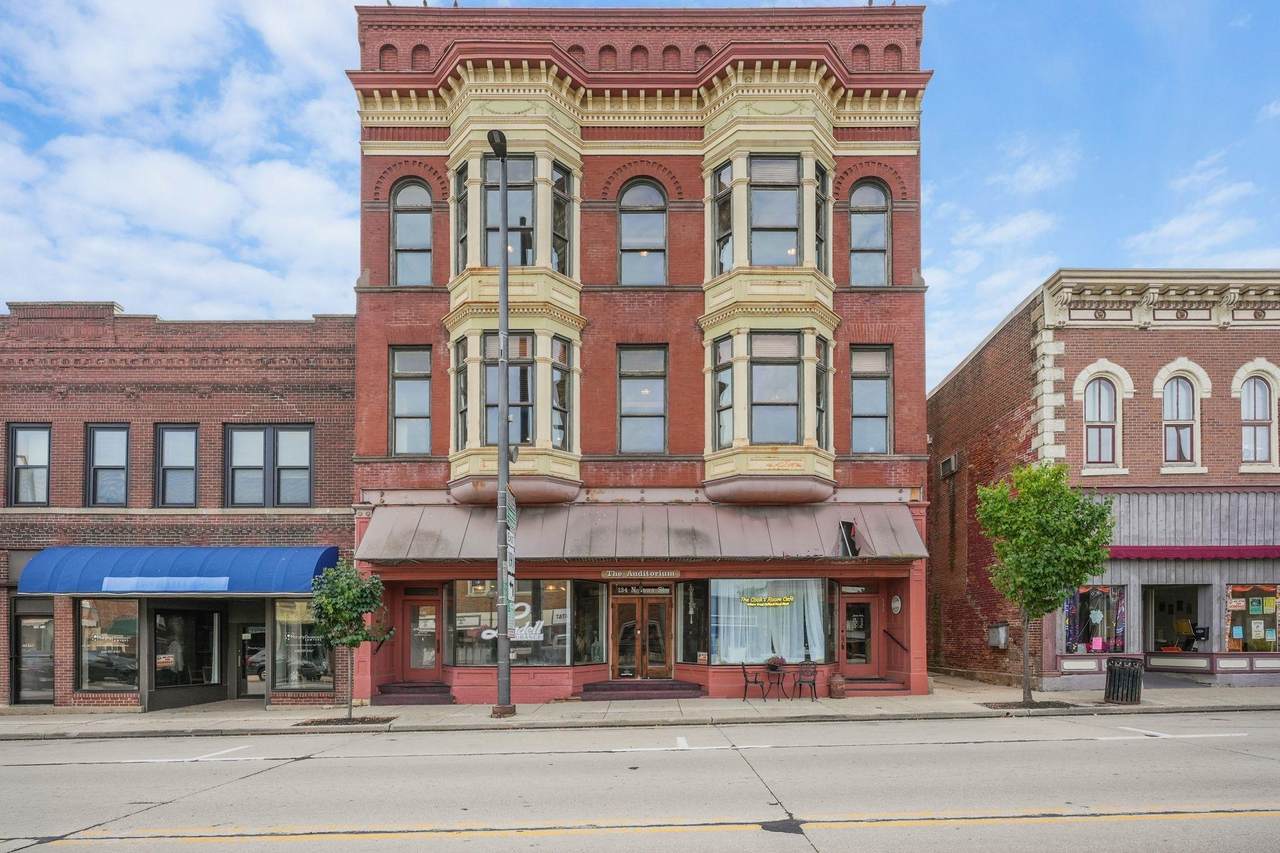 130/134/138 Iowa Street - Photo 1