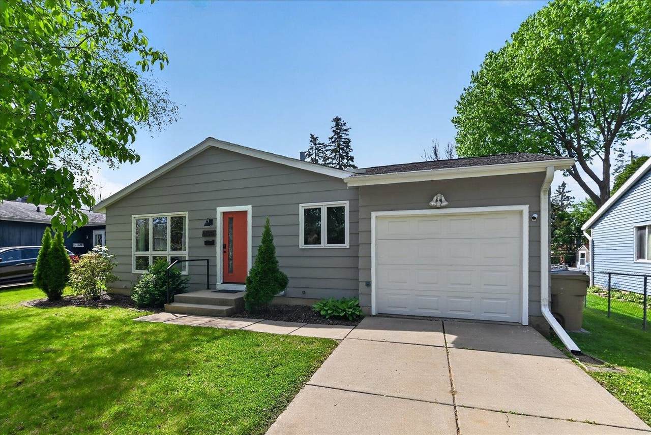 6105 Birch Hill Drive - Photo 1