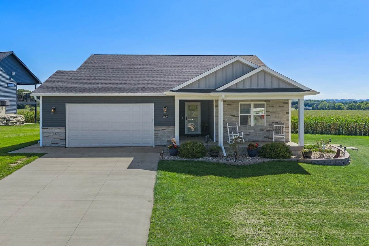 2070 Fawn Valley Court - Photo 1