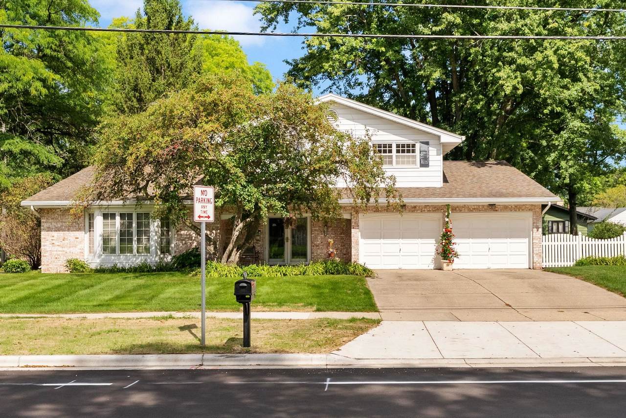 2105 Ruger Avenue - Photo 1
