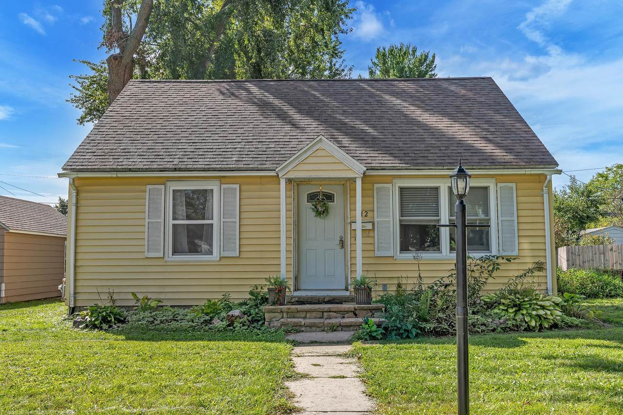512 10th Street - Photo 1