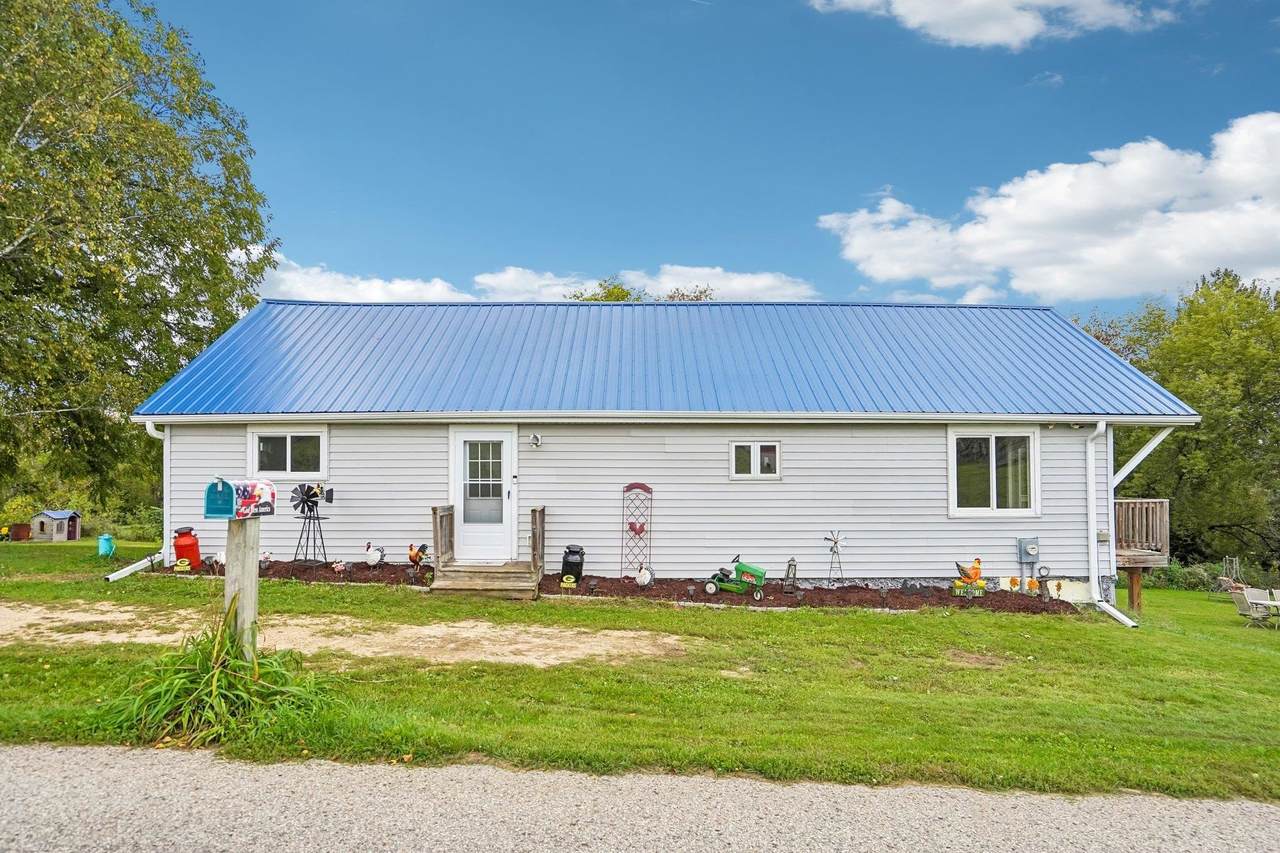 N7632 Larson Road - Photo 1