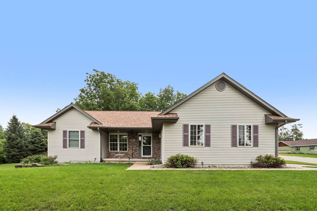 1110 Gruennert Court - Photo 1