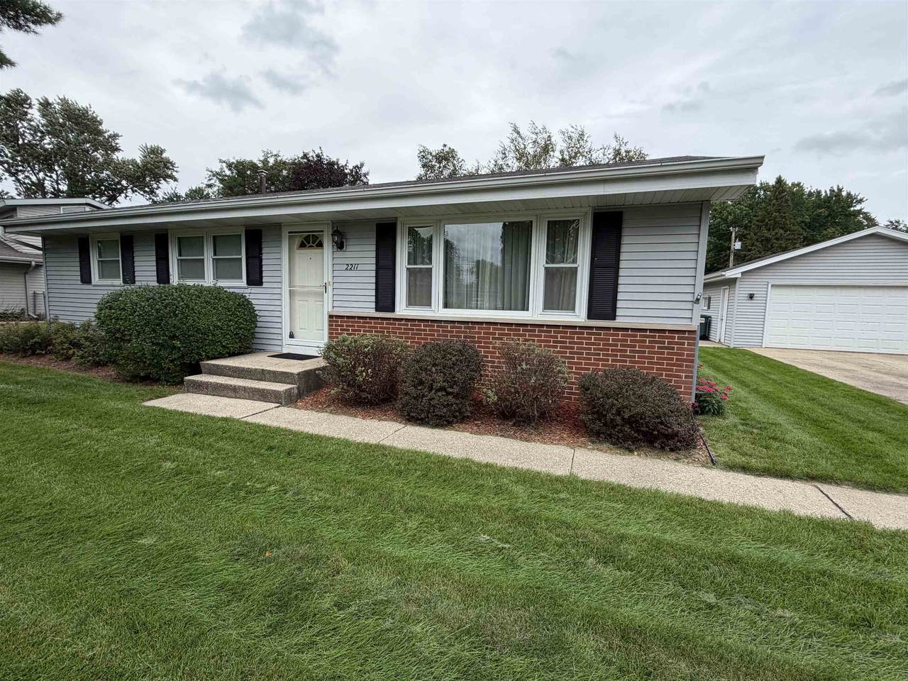2211 Easy Street - Photo 1