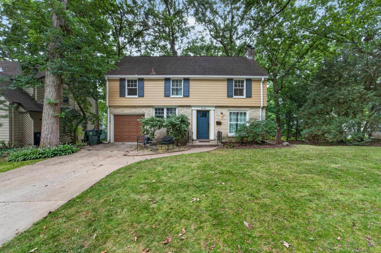 4145 Hiawatha Drive - Photo 1