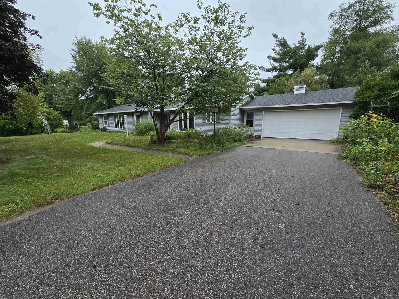 630 Albany Street - Photo 1