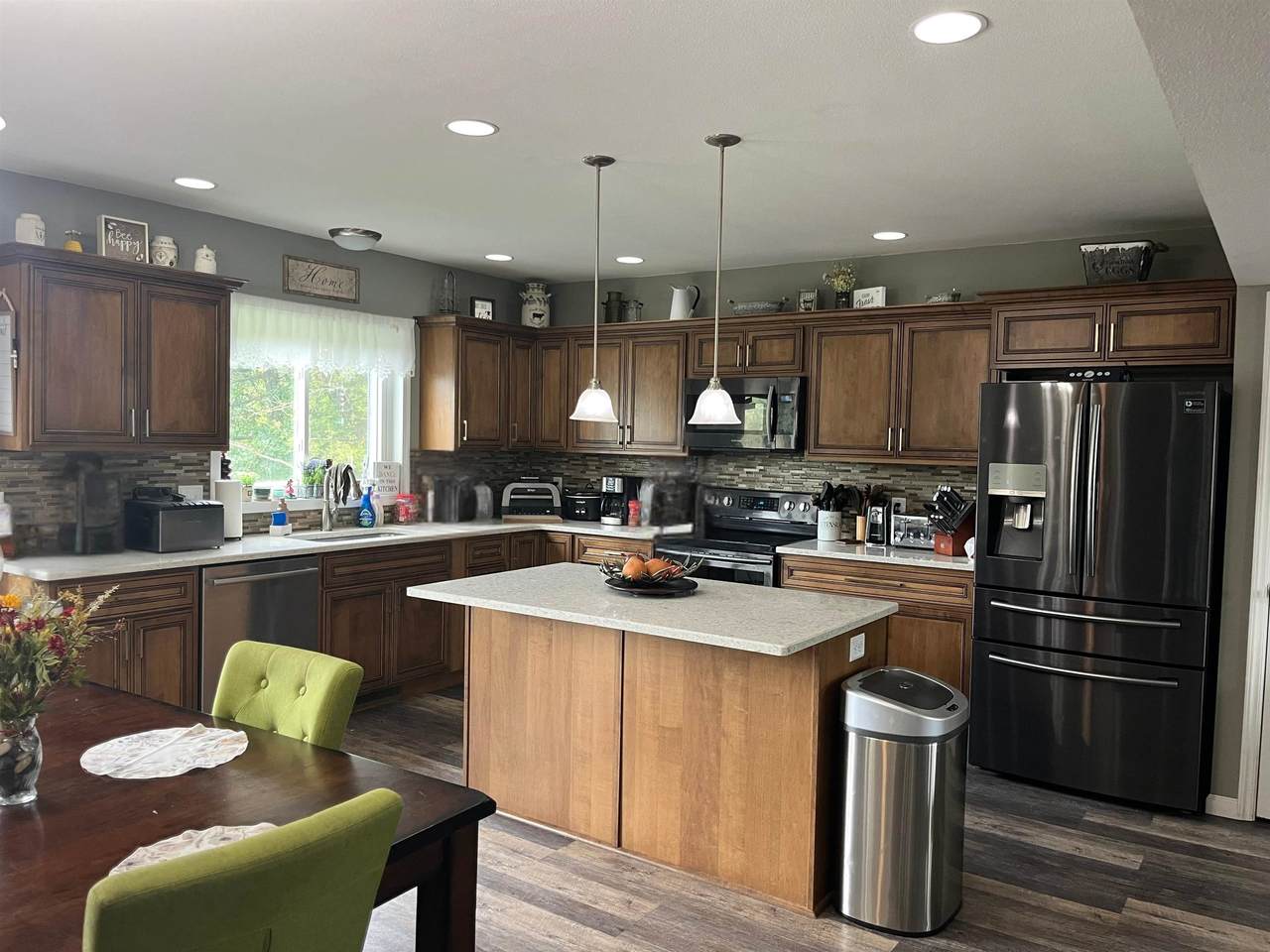 https://bt-photos.global.ssl.fastly.net/madison/1280_boomver_1_2033428-2.jpg