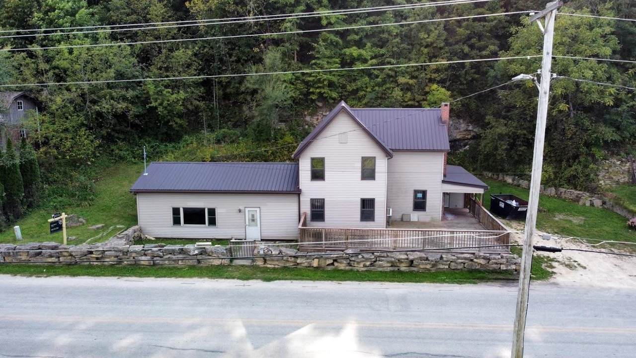 327 River St - Photo 1
