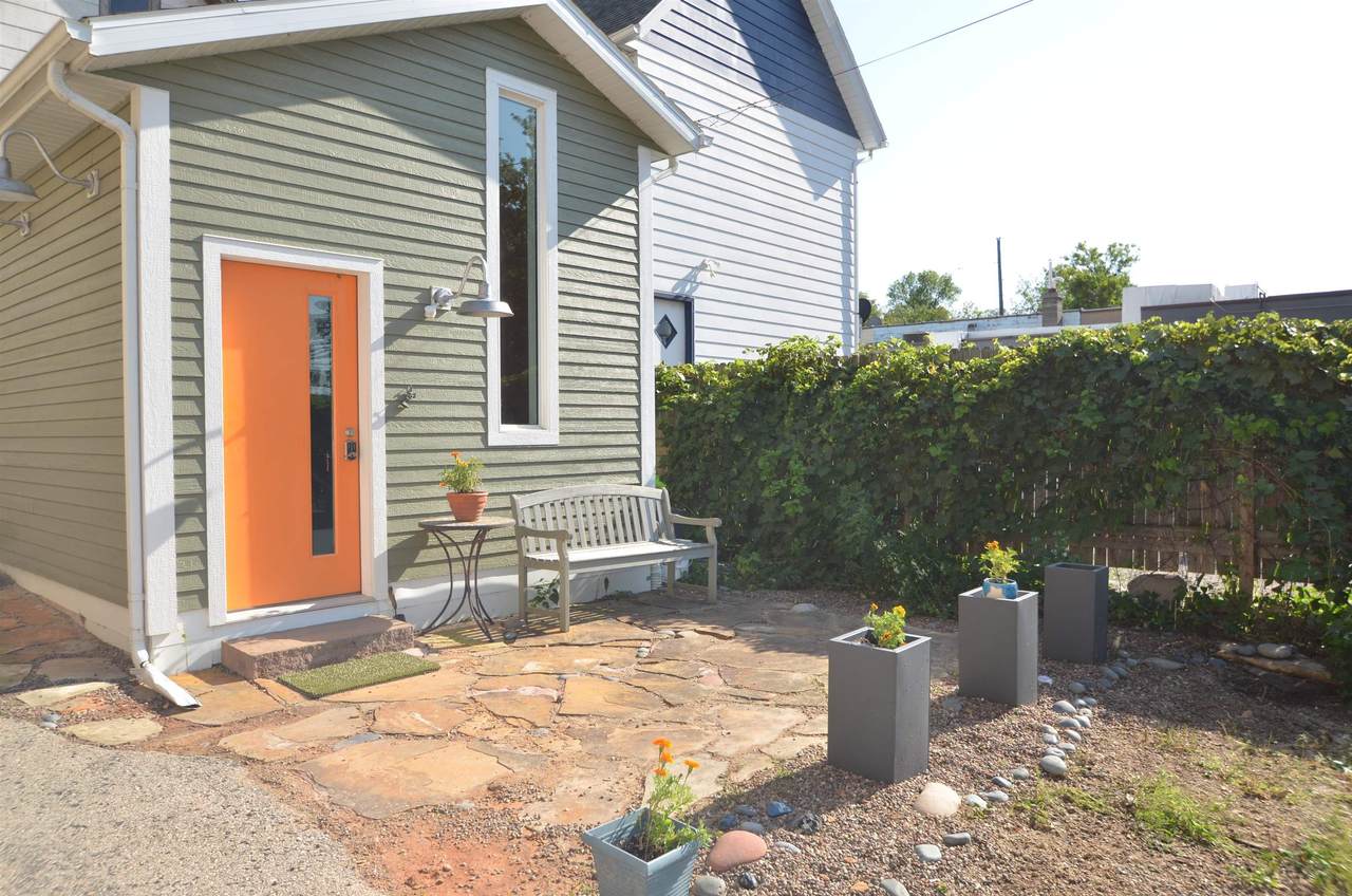 1214 Williamson St - Photo 1