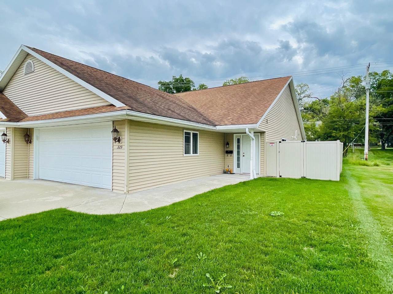 329 Soden Dr - Photo 1