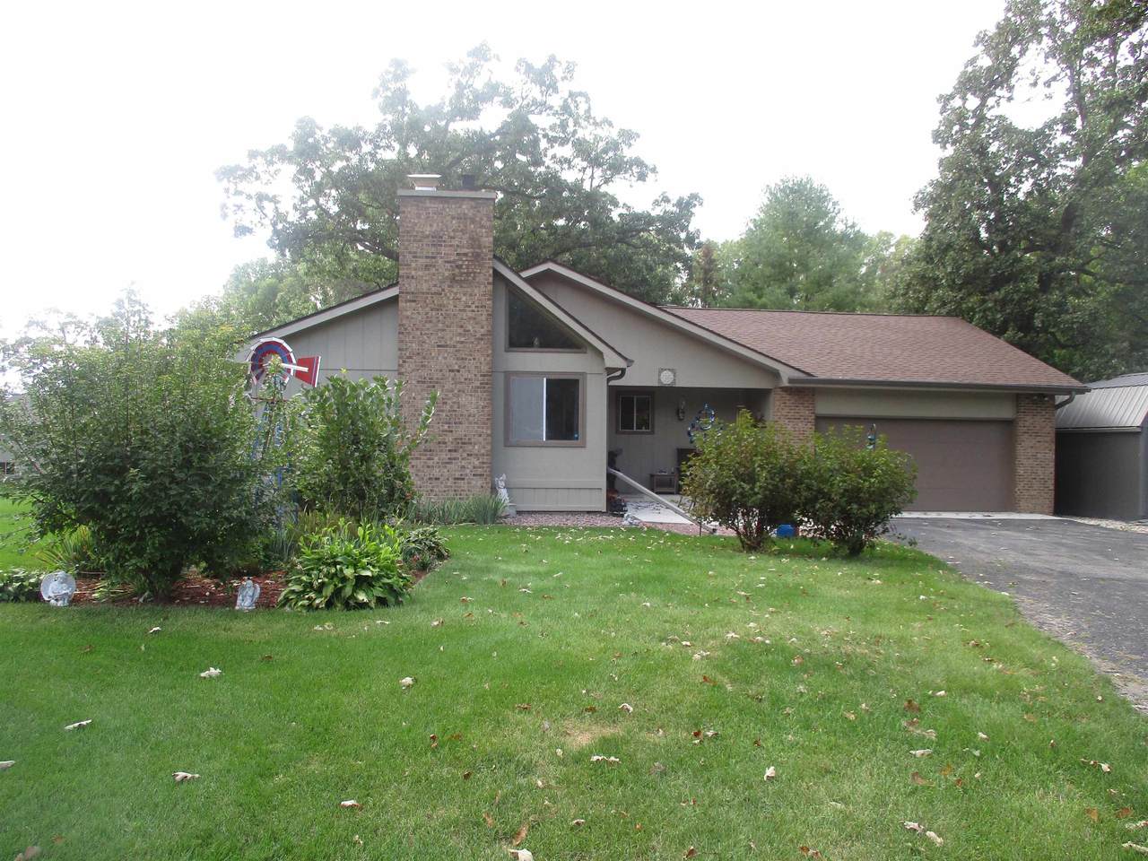 W8626 Shady Oak Ln - Photo 1