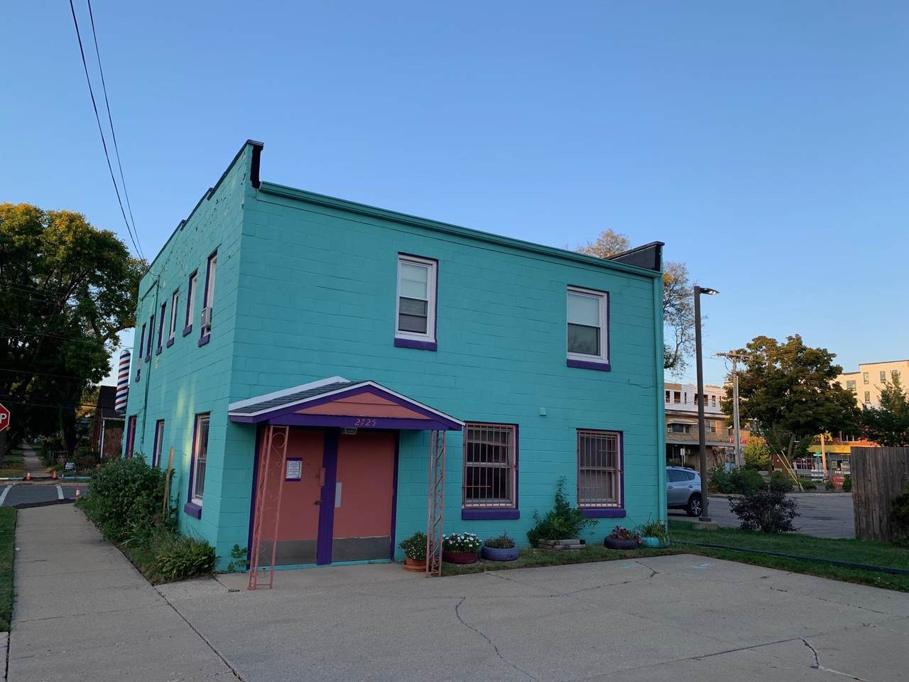 2725 Johnson St - Photo 1