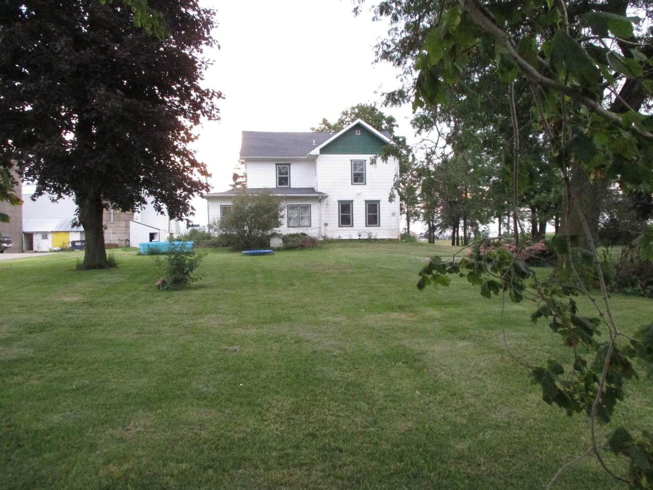 11989 Burke Rd - Photo 1
