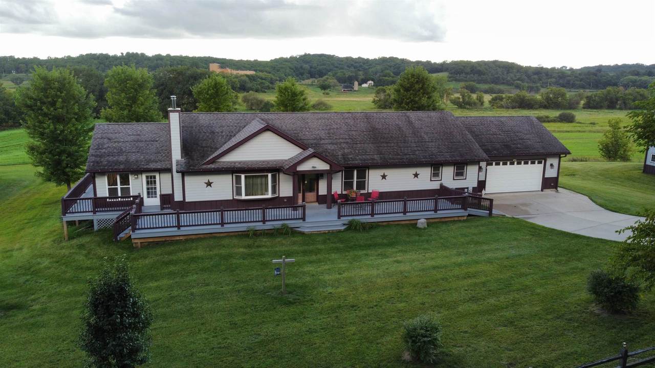N2547 Pine Tree Rd - Photo 1