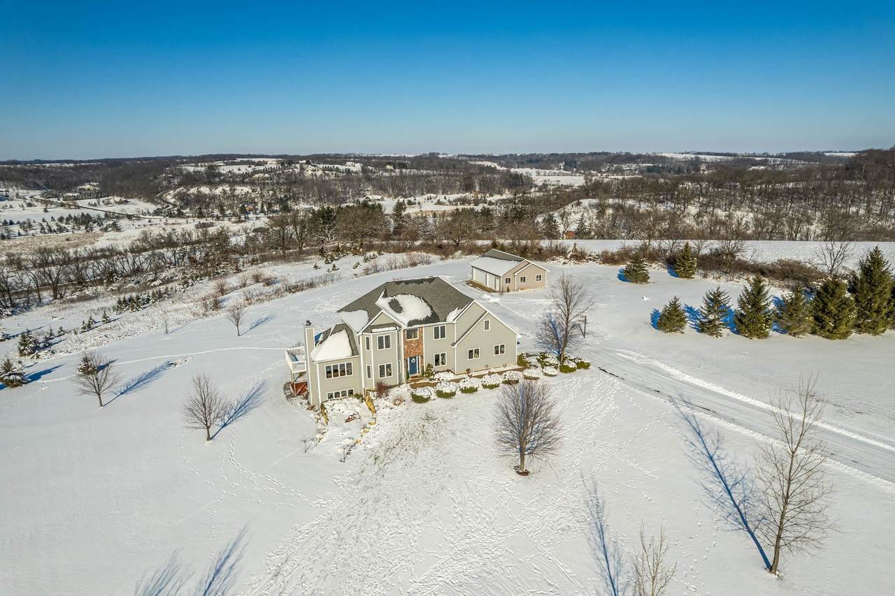 W5380 Sandrock Rd - Photo 1