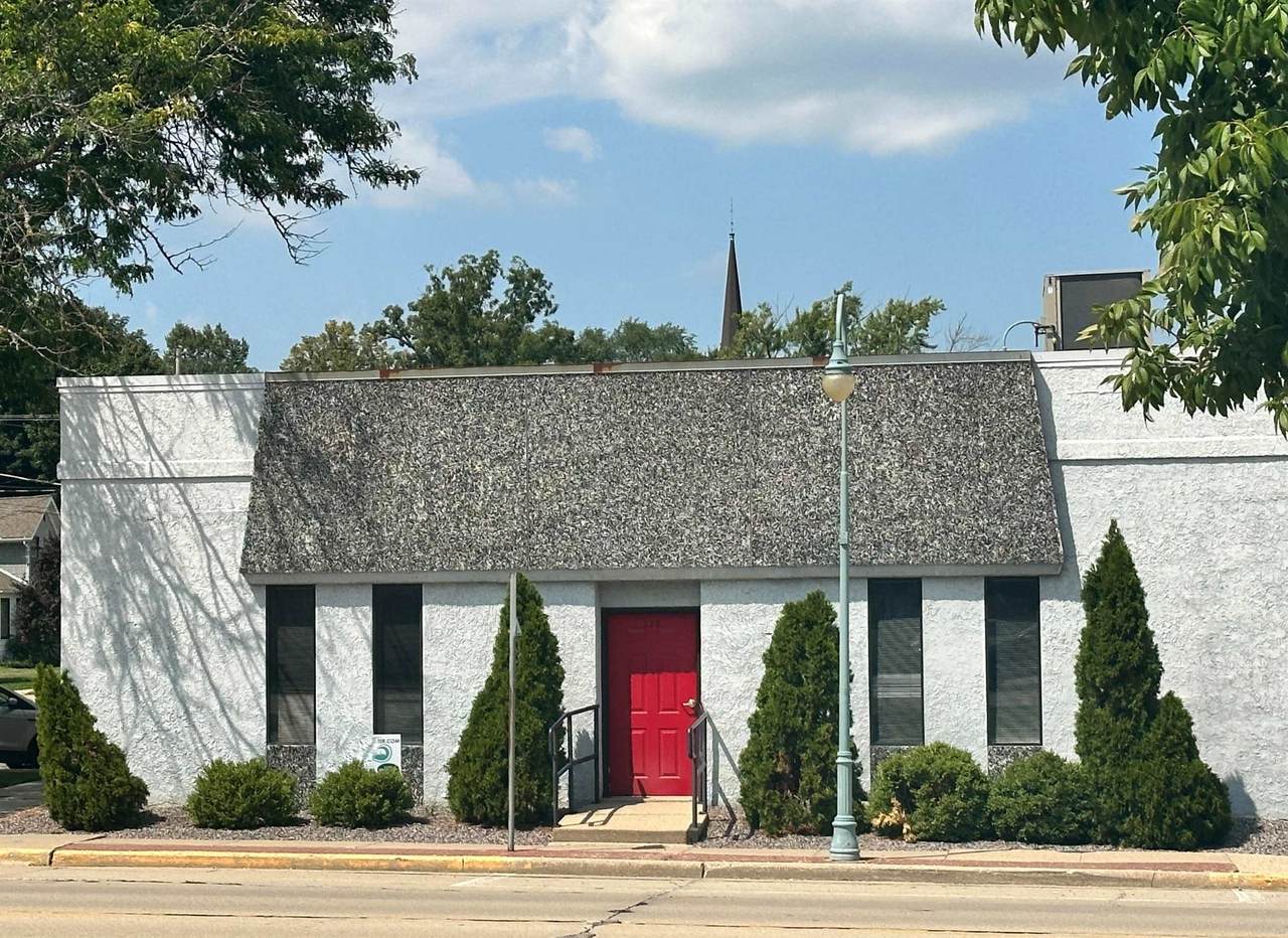 261 4th Street - Photo 1