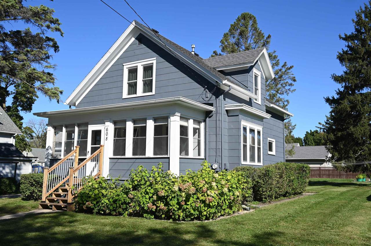 608 Lafayette Street - Photo 1