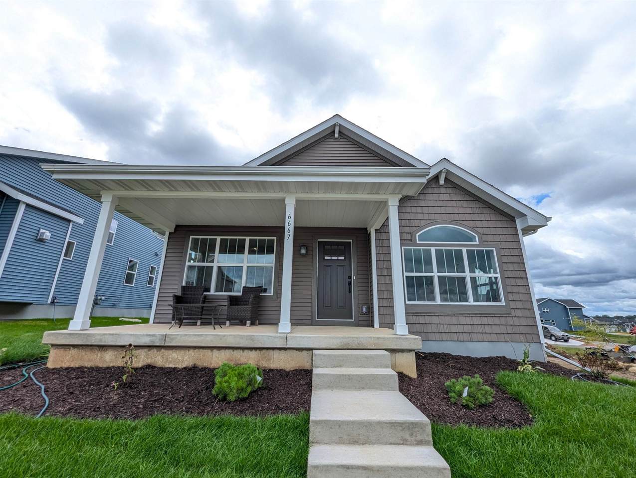 6667 Redpoll Road - Photo 1