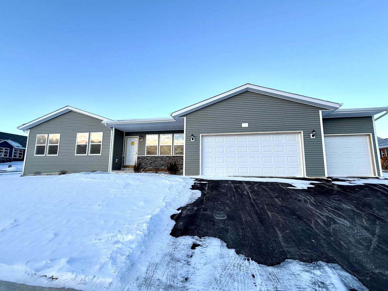 405 Carolina Street - Photo 1