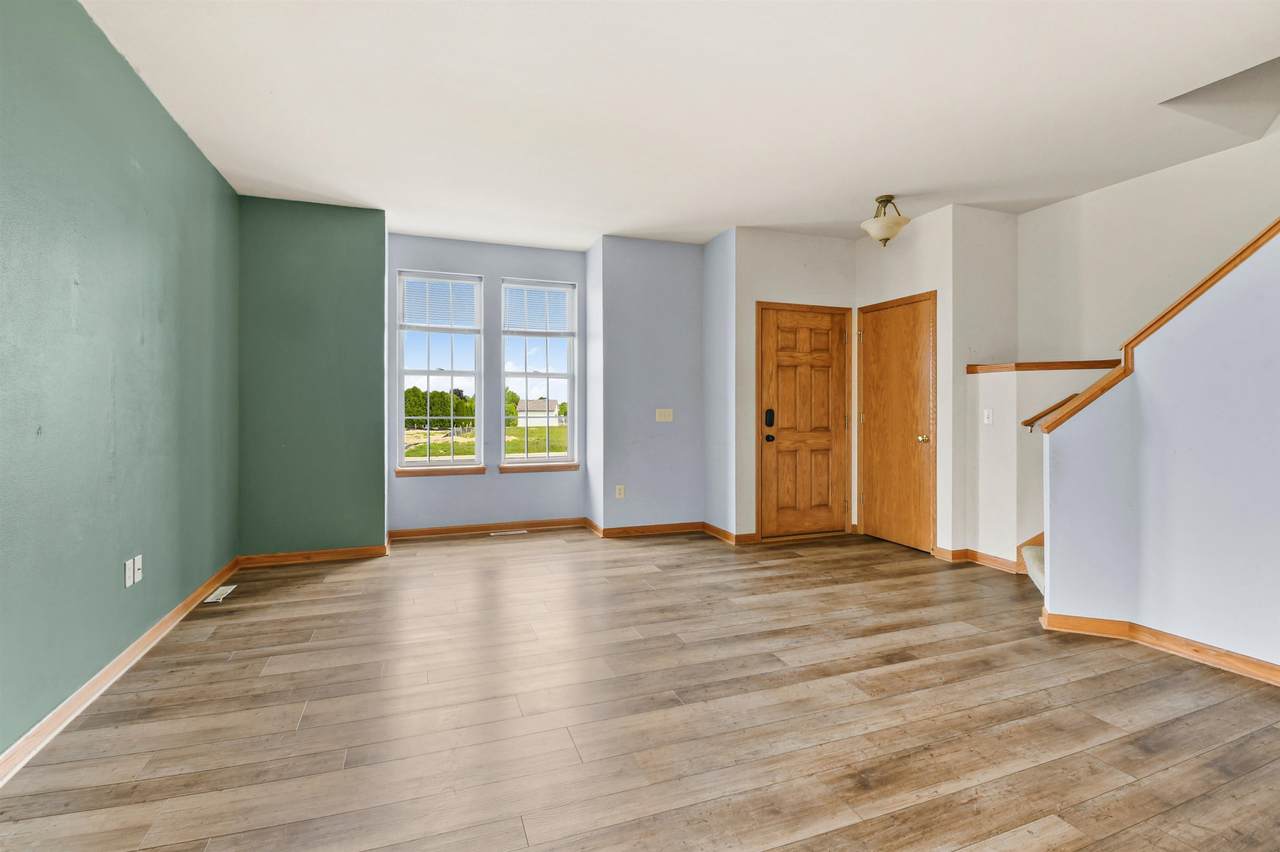 632 Hunter Oaks Boulevard - Photo 1