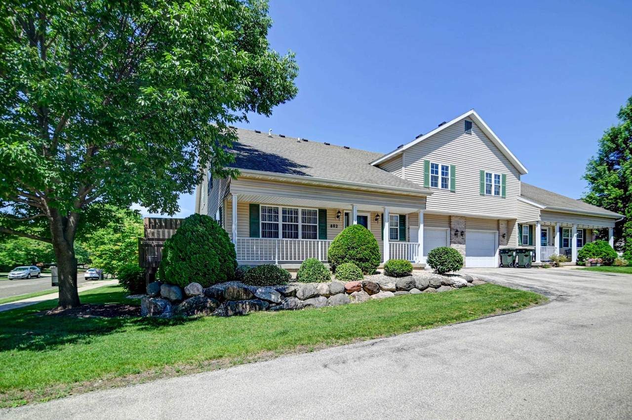 882 Chandler Lane - Photo 1