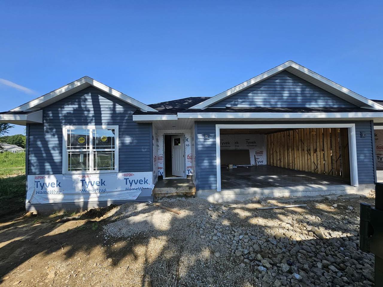3801 Avery Lane - Photo 1