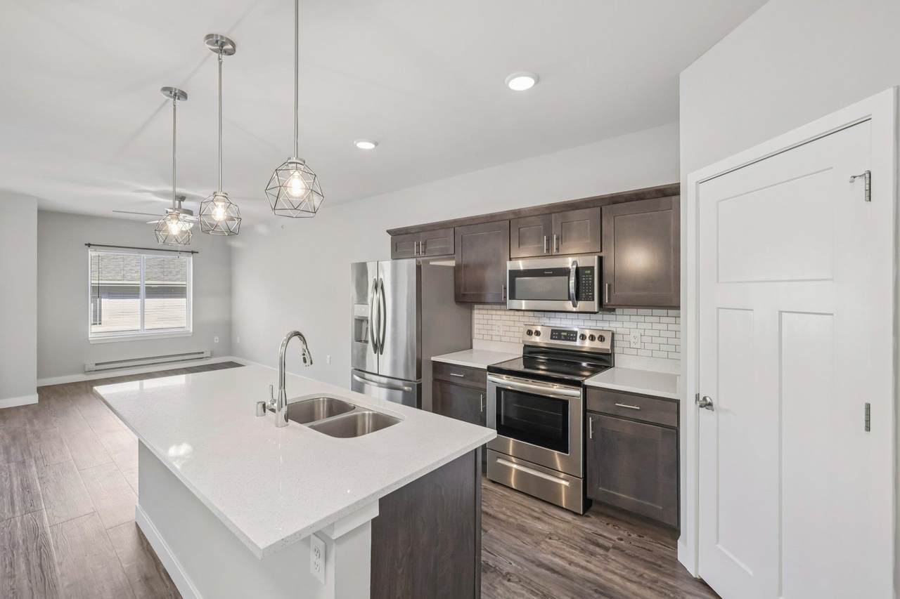 1601 Windsor Avenue - Photo 1