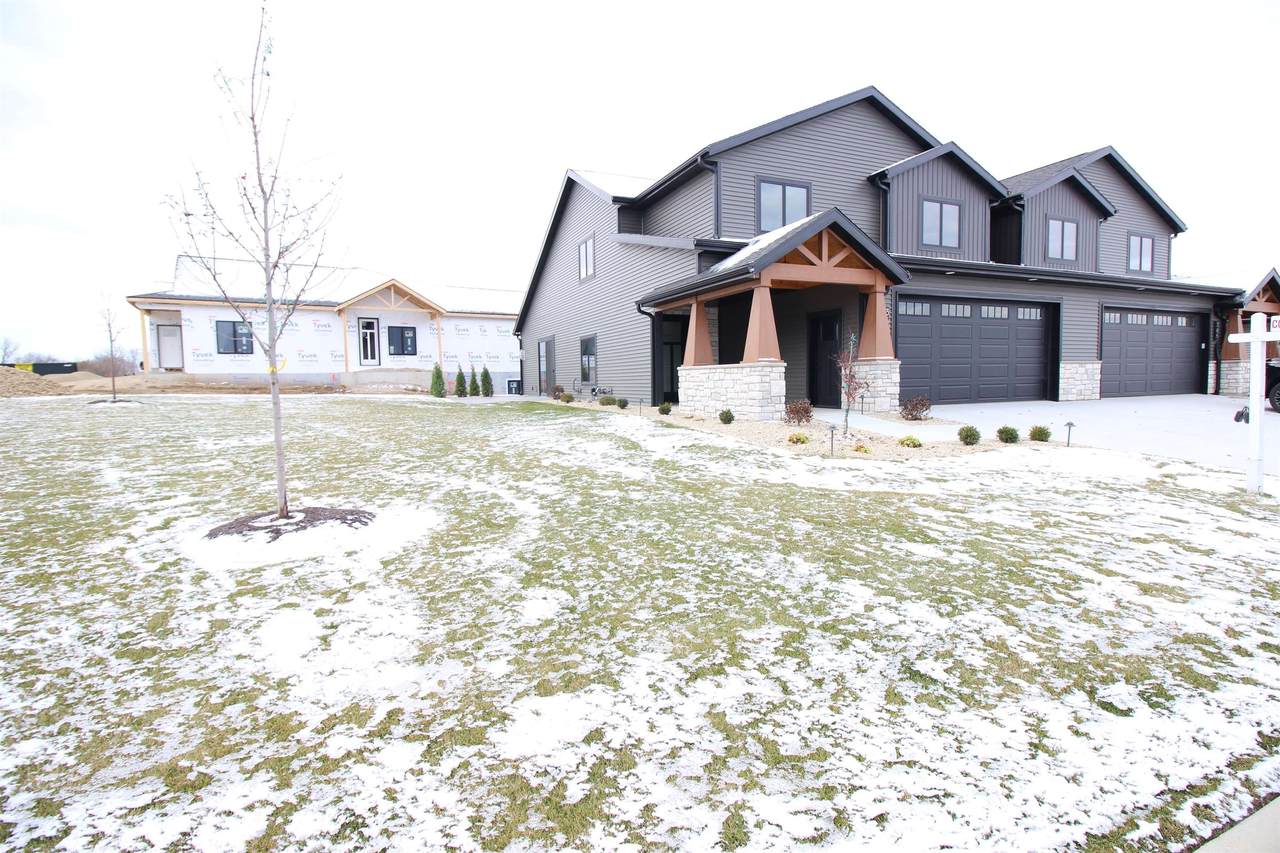 367 Ridge View Drive - Photo 1