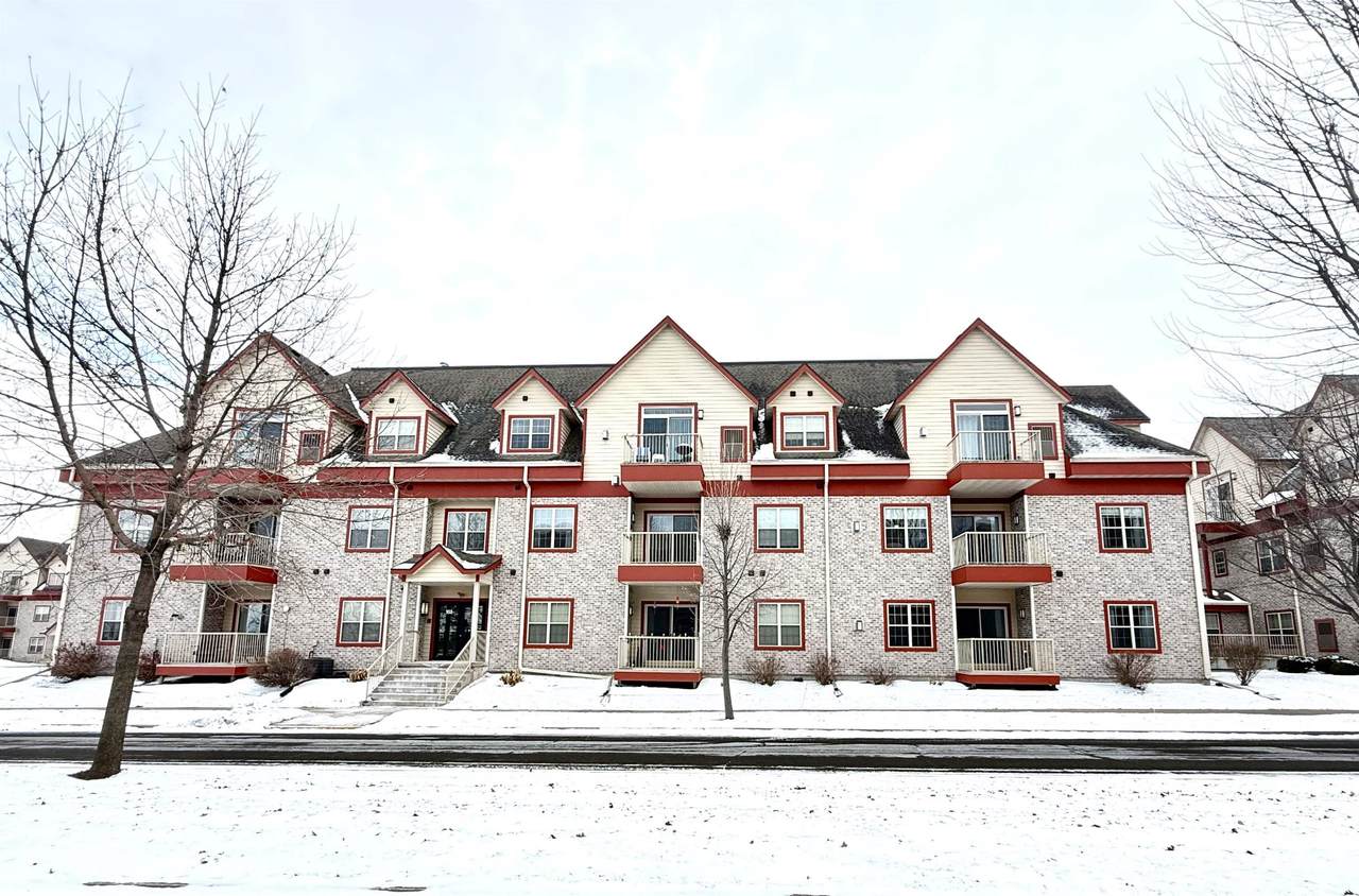 955 Liberty Boulevard - Photo 1